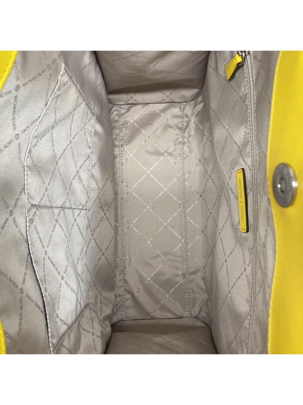 Michael Kors Kenly Large Signature Tote Bag White Yellow Citrus - Picture 10 of 12